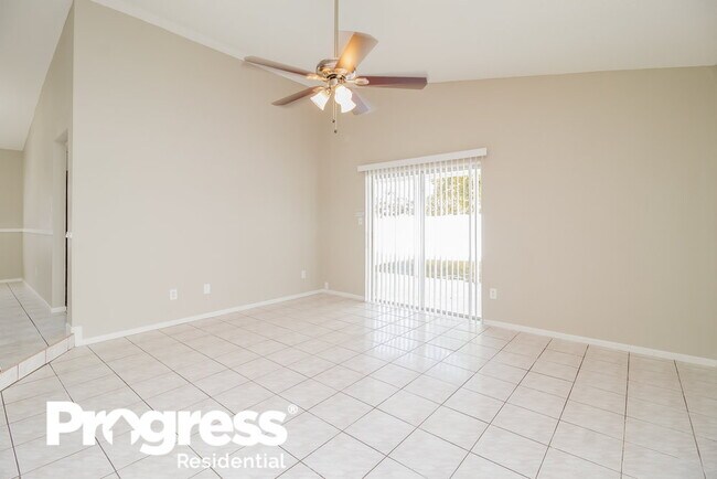 Building Photo - 1372 San Diego Ct