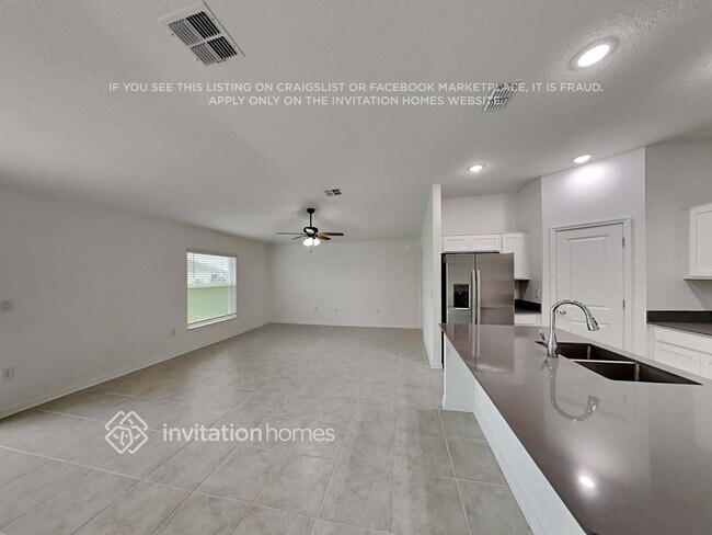 Foto del edificio - 4330 Holstein St