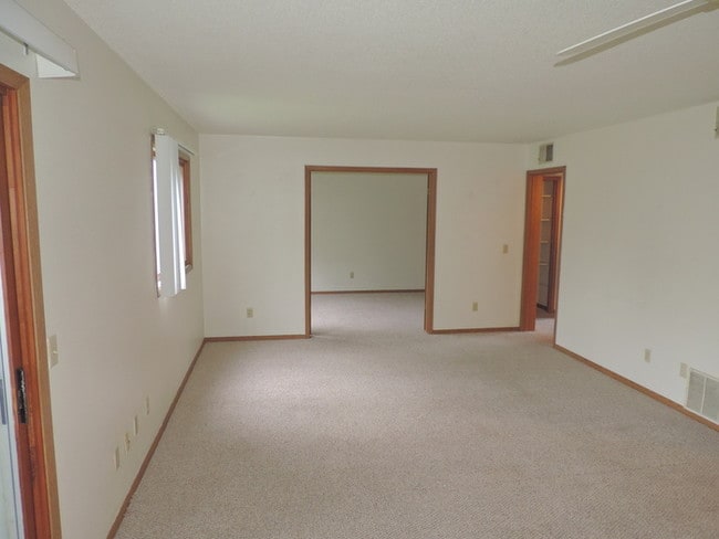 Building Photo - $1,150 | 2 Bedroom, 1 Bathroom CONDO | CAT Friendly* | Available for July 1st 2026 Move In!
