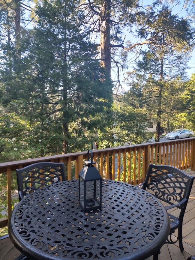 Building Photo - 24861 Faulhorn Dr