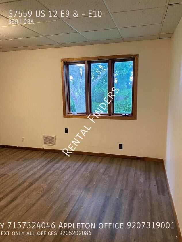 Primary Photo - S7559 US 12 E9 &-E10