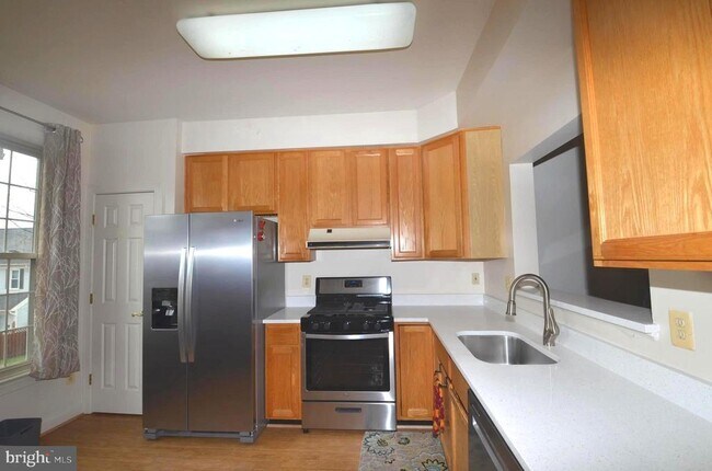 Foto del edificio - 3624 Ransom Pl