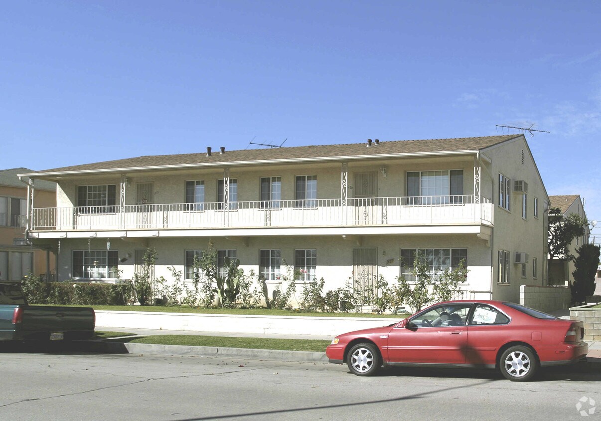 Primary Photo - 227 Kensington Way