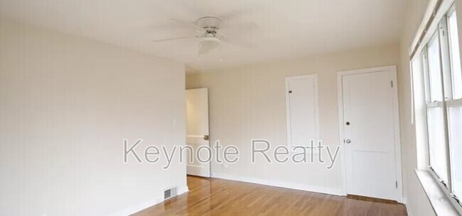 Foto del edificio - 3112 Grand Ave