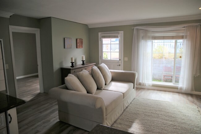 Foto del edificio - 2011 Rockefeller Ln