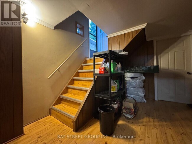 Building Photo - 324 Elmwood Ave