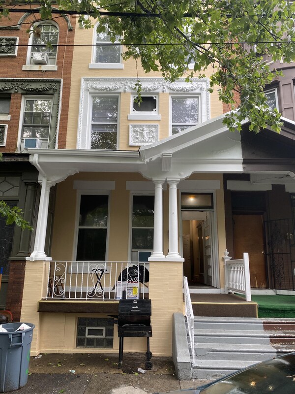 Primary Photo - 3744 N Carlisle St