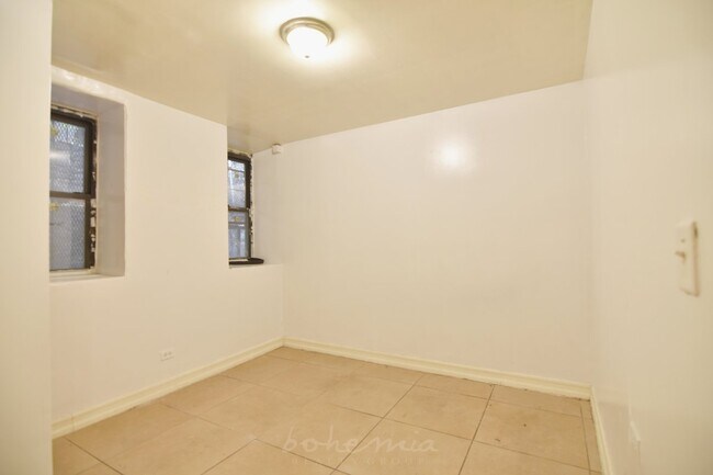 Building Photo - 141 Edgecombe Ave