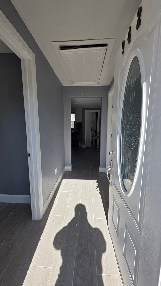 Photo - 9426 Sandra St House