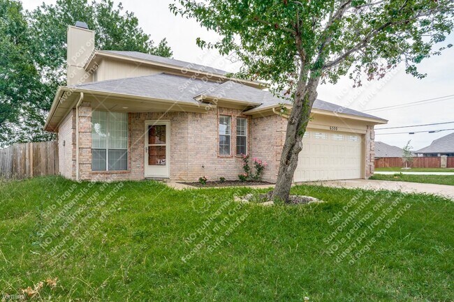 Foto del edificio - 3 br, 3 bath House - 6300 Glen Knoll Dr