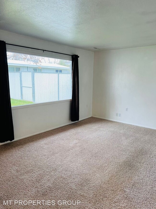 Building Photo - 2 br, 1 bath House - 2325 W Central