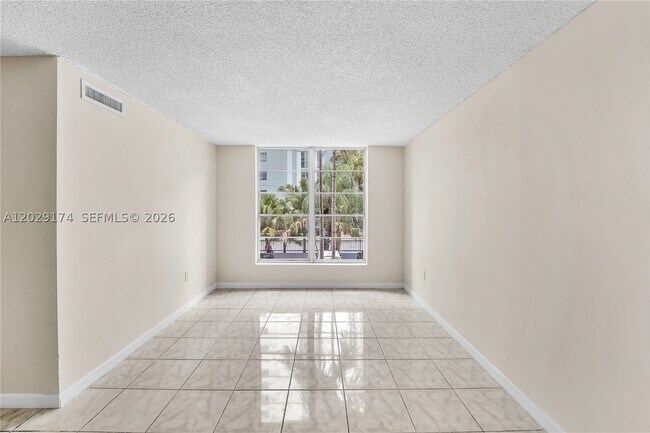 Building Photo - 210 SW 11th St
