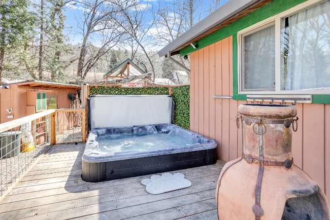 Building Photo - 21593 Crystal Falls Dr