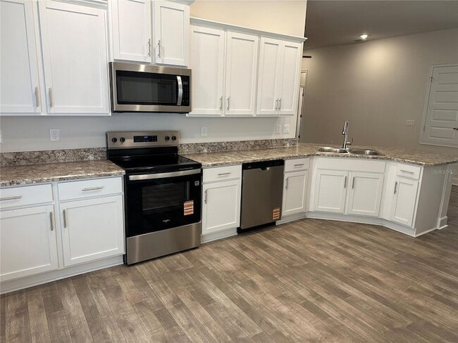 Building Photo - 14 Reston Pl