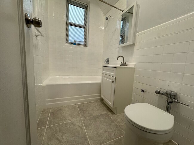 225 Union St 5 - 223 Union St