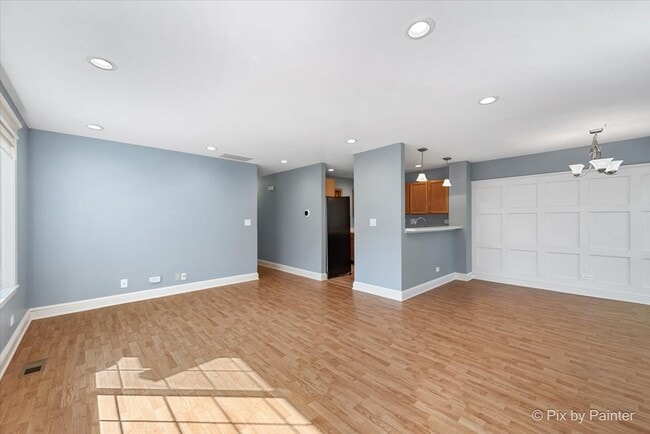 Building Photo - 313 Windsor Ct