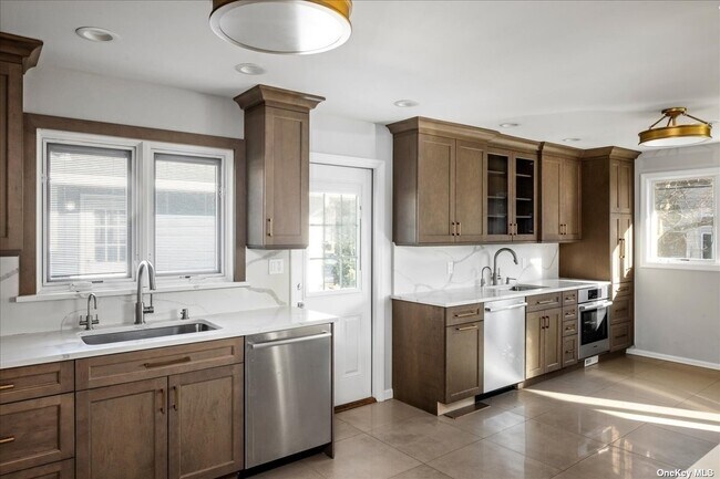 Foto del edificio - 1024 Westwood Rd