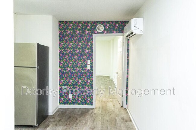 Foto del edificio - 1605 Duncan Ave