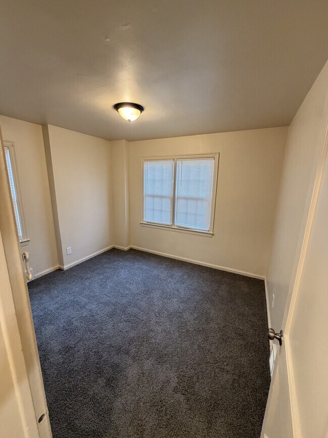 Foto del edificio - 9384 Rutherford St