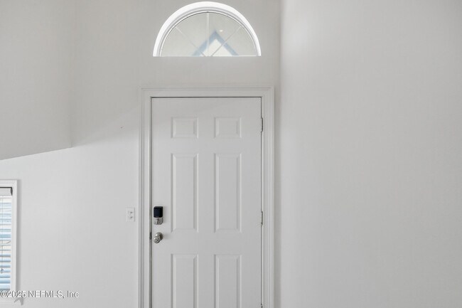 Foto del edificio - 600 First St