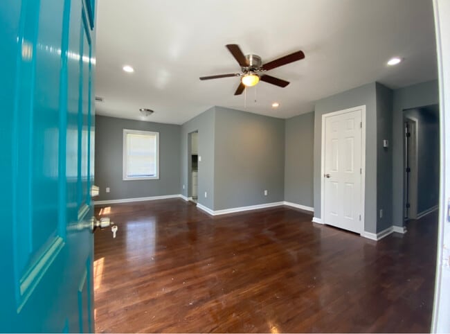 Foto del edificio - 3148 Highland Park Pl