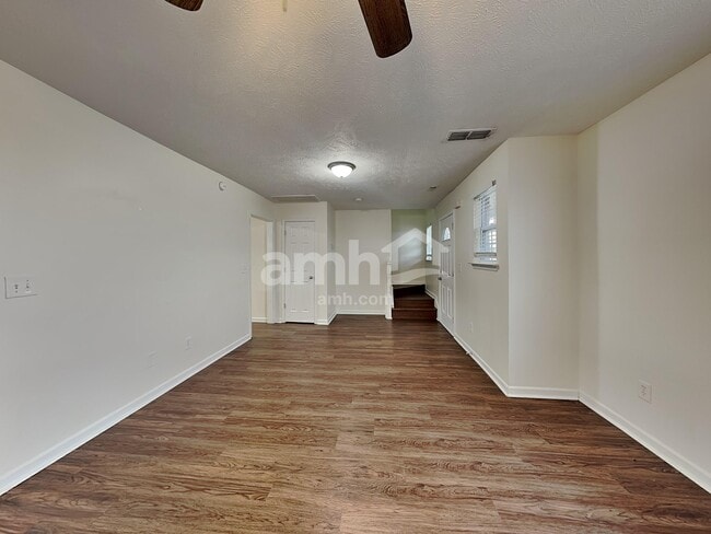 Building Photo - 1124 Emma May Point