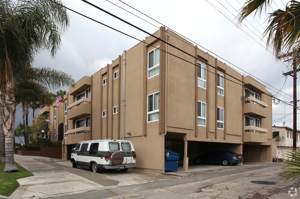 Building Photo - Lincoln Apartments