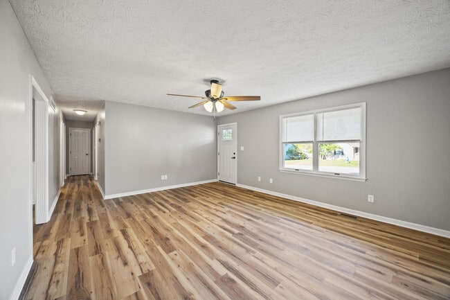 Foto del edificio - 1060 Butler Dr