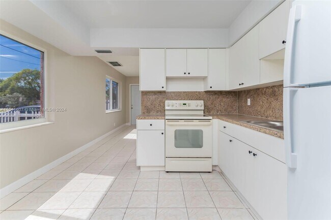 Foto del edificio - 5841 Lincoln St