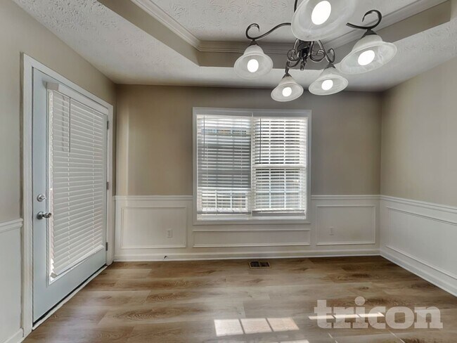 Foto del edificio - 930 Willow Hollow Dr