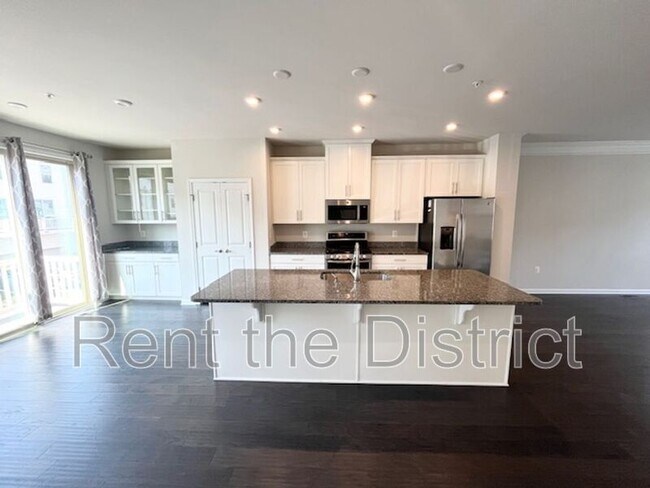 Foto del edificio - 3633 Jamison St NE
