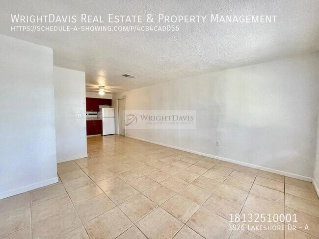 Building Photo - 2/1 Tampa Condo