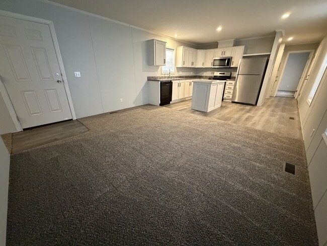 Building Photo - 38062 St Tropez Dr