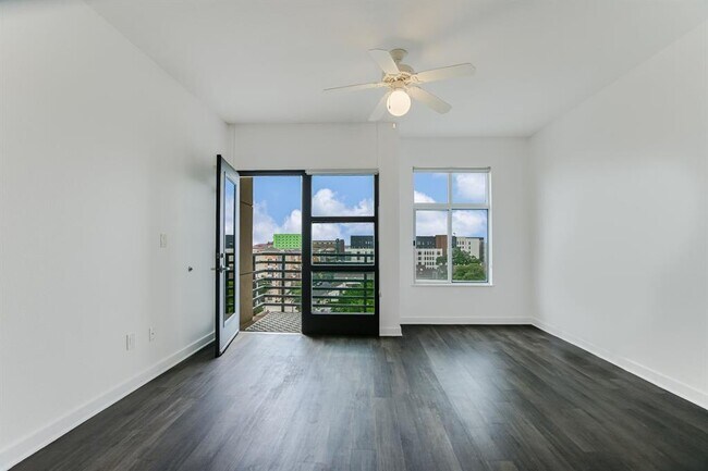 Foto del edificio - 711 W 26th St