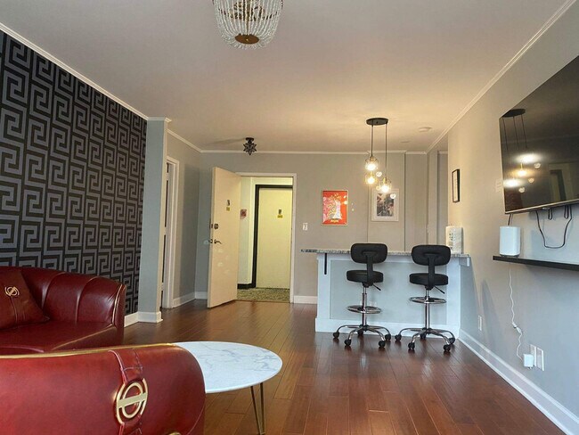 Building Photo - 215 Piedmont Ave NE