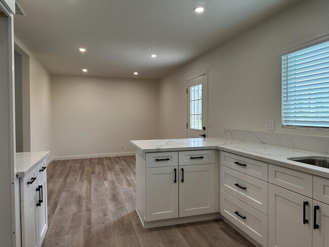 Foto del edificio - Fully Remodeled Single-Level Encinitas Gem...