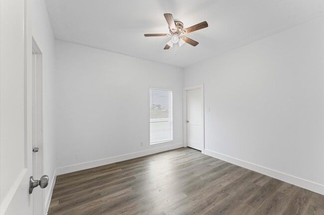 Building Photo - 365 Rd 5605