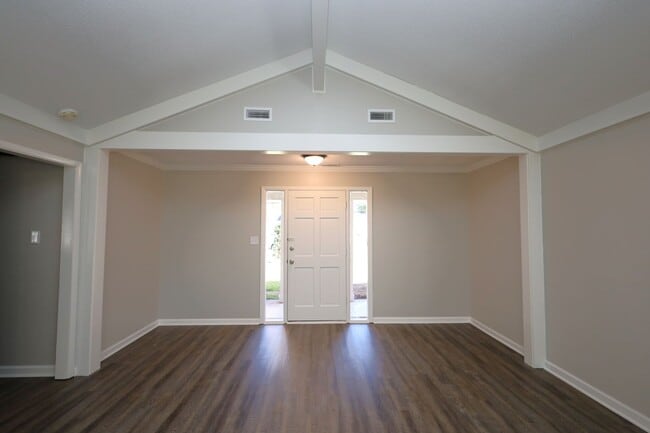 Building Photo - 4116 Lantern Ln