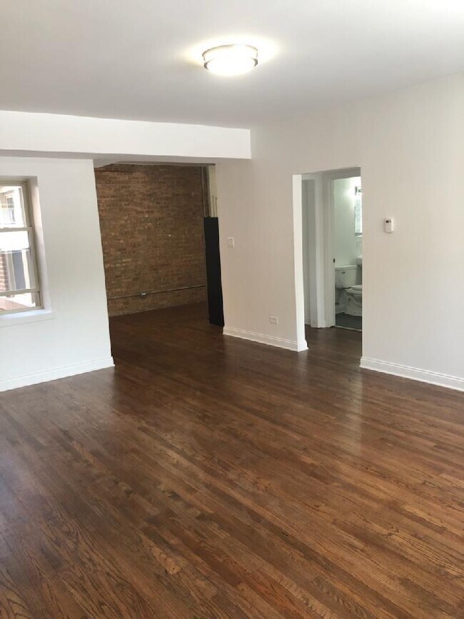 Building Photo - 8212 S Langley Ave