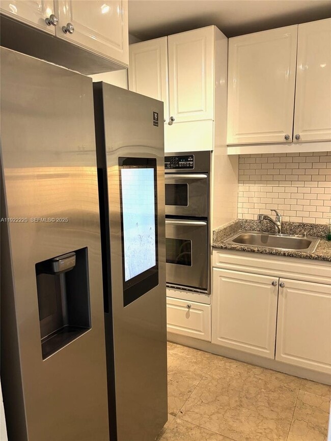 Building Photo - 16508 NE 26th Ave