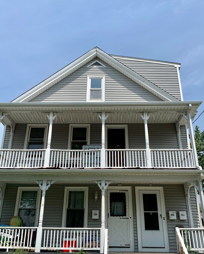 94 Fisher St Unit 3nd Floor, North Attleboro, MA 02760 Condo for Rent