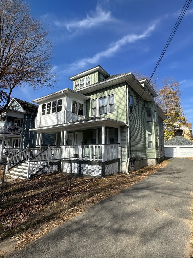 Building Photo - 50-52-52 Sharon St