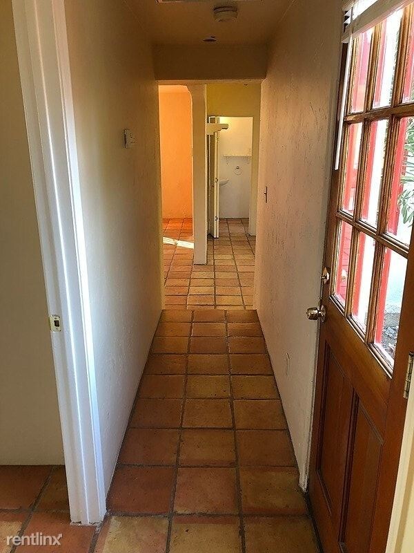 Foto del edificio - 830 N Campbell Ave