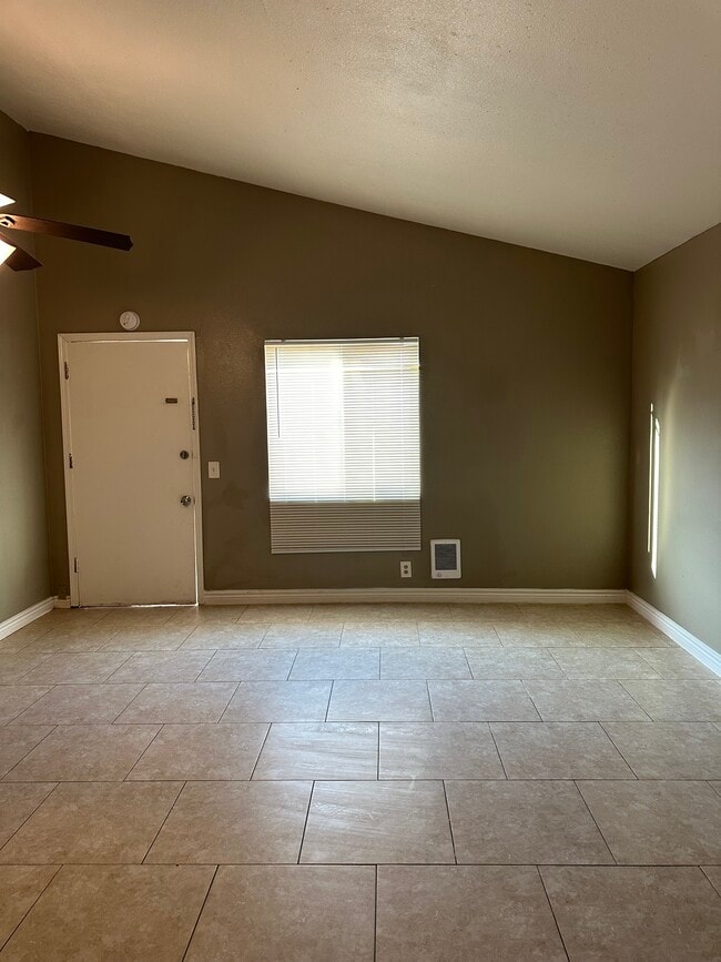 living room - 13152 Westlake St