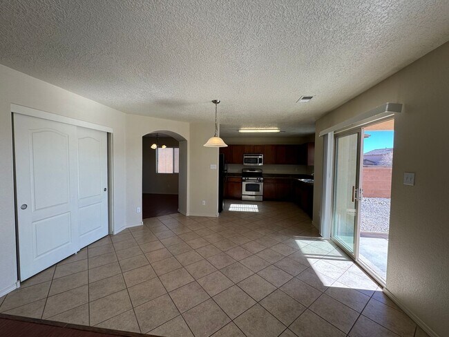 Building Photo - Stunning 5 Bedroom 2 Story Home. Now Avail...