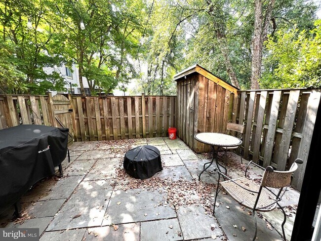 Foto del edificio - 10673 Spring Oak Ct