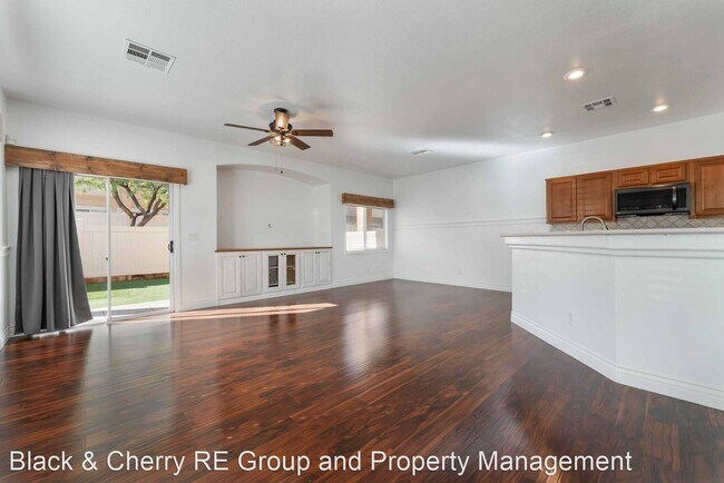 Building Photo - 3 br, 2.5 bath House - 1163 Harts Bluff #103
