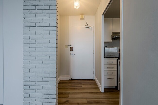 Photo du bâtiment - 40-2840 Homewood Ave