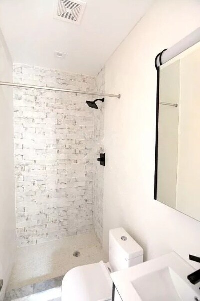 Foto del edificio - 719 Seneca Ave