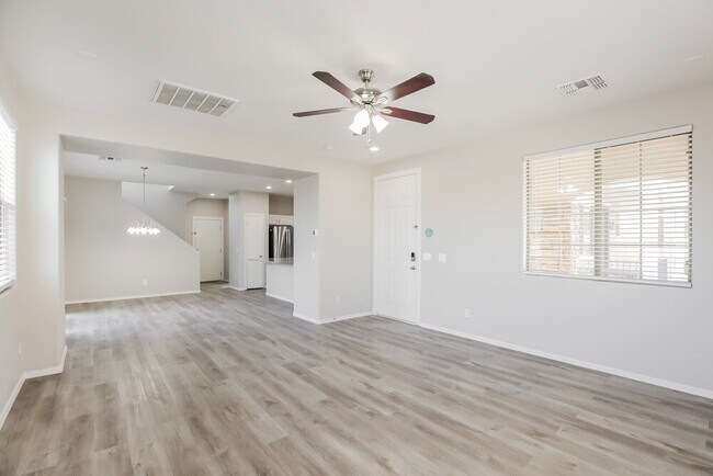 Foto del edificio - 7057 S 7th Ln